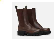 Load image into Gallery viewer, ILSE JACOBSEN Leather Chelsea Boots (Miley7002)