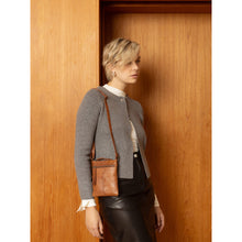 Load image into Gallery viewer, RE:DESIGNED Oulu Urban shoulder bag