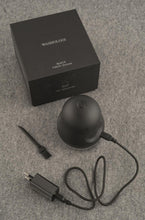 Load image into Gallery viewer, WASHOLOGI by Victoria Fabric Shaver