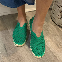 Load image into Gallery viewer, ILSE JACOBSEN Tulip Shoes (3275)