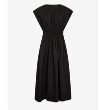 Load image into Gallery viewer, COPENHAGEN MUSE Crips Dress