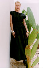 Load image into Gallery viewer, COPENHAGEN MUSE Crips Dress