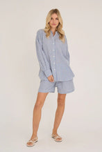 Load image into Gallery viewer, Sonja new shorts are a pair of casual shorts with a loose fit. They have an elasticated waist that ensures all-day comfort and a light look that makes them easy to style.

The shorts are normal in size.

- Elastic waist
- Loose fit
- Comfortable quality

Quality: 100% Cotton