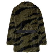 Load image into Gallery viewer, COPENHAGEN MUSE Plushy Jacket