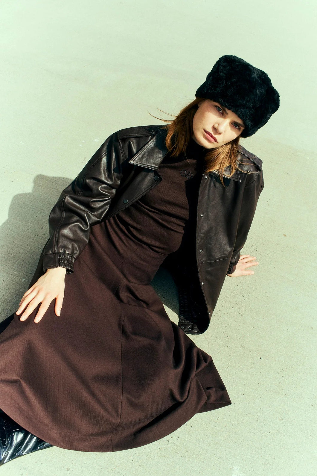 CMTAILOR-SKIRT is a long skirt in an exclusive quality with an A-shape, hidden zipper closure at the back, side pockets and a high waist.

A-shape
Zipper closure
Side pockets
High waist
Back length in size S is 95 cm
