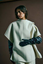 Load image into Gallery viewer, COPENHAGEN MUSE Woon Cape