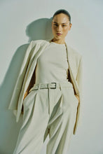 Load image into Gallery viewer, CMTAILOR-JACKET is a jacket in the iconic, delicious Tailor quality with a logo patterned lining, wide shoulders, button closure, V-neckline with lapels, a regular fit with a waist focus, slit at the back and front pockets.

Lined
Broad shoulders
Regular fit with waist focus
V-neckline with lapel
Front pockets
