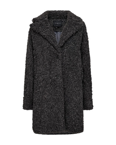 CMCURLY-COAT is a coat in a premium, curly material with wide shoulders, front pockets, V-neck with lapel, button fastening, logo printed lining and inner logo tape.

Curly material
Wide shoulders
Front pockets
V-neck with lapel
Logo printed lining
Length from shoulder in a size S is 90 cm