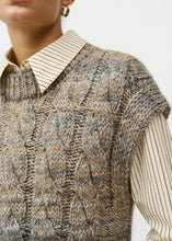 Load image into Gallery viewer, CRÉTON Jenni  vest