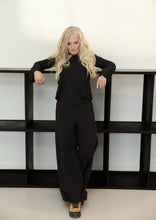 Load image into Gallery viewer, HENRIETTE STEFFENSEN Trousers (72019)