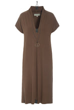 Load image into Gallery viewer, NORMAL FIT - CHECK STYLE GUIDE
A sleeveless dress with an elegant expression, designed with a V-neck and a refined collar detail. With its straight fit and midi length, it creates a flattering and modern silhouette and works beautifully as an everyday dress, a summer dress, or styled for an evening look.
Our signature necklace is included! It's handmade with a piece sign in a cotton string
- 100% EU production
- 96% viscose ECOVERO™, 4% EA
- OEKO-TEX® STANDARD 100 cert. no. 2176-347 DTI
- Machine wash, hang