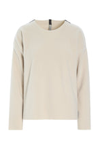 Load image into Gallery viewer, NORMAL FIT -
This classic pullover with a round neck is an absolute wardrobe essential. The boxy shape makes it suitable for most body types and ensures that you don’t have to adjust it every time you get up and move around.
Add this timeless classic to your wardrobe in your favourite colour and throw it on when the Monday morning clothing crisis announces its arrival.
- 100% EU production
- 70% polyester min. 50% recycled
- 30% viscose
- OEKO-TEX® STANDARD 100 cert. no. 2176-347 DTI
- Machine wash and hang