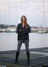 Load image into Gallery viewer, Casual fleece pullover with a loose fit and shawl collar. This pullover features a relaxed, spacious silhouette with side slits and a slightly longer back. The length of the slits allows you to wear it comfortably on its own, without a top underneath.