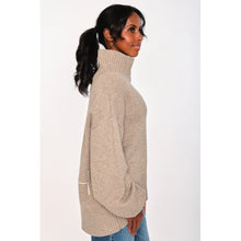 Load image into Gallery viewer, HEST Gianna Sweater