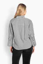 Load image into Gallery viewer, HÉST Lilly Shirt