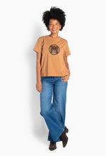 Load image into Gallery viewer, HÉST Logo T shirt