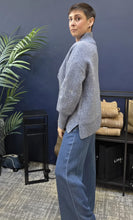 Load image into Gallery viewer, HEST Fam V-Neck Sweater