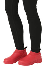 Load image into Gallery viewer, A low-cut waterproof clog designed for effortless comfort and quick on/off. The soft neoprene collar with flexible binding ensures a chafe-free fit, while the lightweight EVA and rubber sole provides reliable traction even on wet surfaces. A reflective band at the heel and a reflective logo enhance visibility in low-light conditions. Ideal for transitional weather and active days — combining practicality, comfort, and style in one slip-on solution.

• Waterproof rain clog with low-cut neoprene design
