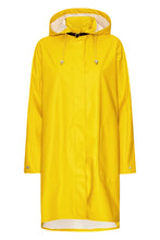 Load image into Gallery viewer, 

A feminine A-shaped under knee raincoat in loose fit. The raincoat has a discreet Ilse Jacobsen Hornbæk logo debossed on left sleeve. The hood is detachable and is attached by a weather proof strap in artificial leather. The style features side pockets with flaps, fancy slits in side seams with press buttons, button closure at wrist and a YKK 2-way zipper at center front. Inside the style has a clean and delicate finish with logo ribbon. Quality is a light and subtle waterproof rubberized PU with polyeste