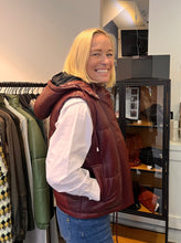 Load image into Gallery viewer, CIGNO NERO Saga Padded Leather Gilet