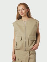 Load image into Gallery viewer, NEO NOIR Flo Balloon Twill Vest