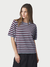 Load image into Gallery viewer, Knit tee with stripes in a nice soft blend. The shape is semi-tight and a nice essential piece in everyday wardrobe. The model is wearing a size 36.