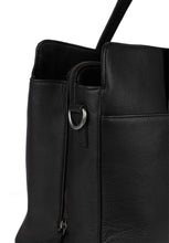 Load image into Gallery viewer, RE:DESIGNED Evia urban bag