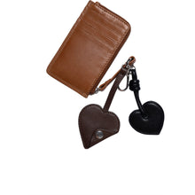 Load image into Gallery viewer, Nassel is a charming and practical keychain for everyday use.
• Handcrafted
• Two leather hearts - one with a snap closure
• Wallet with space for four cards and a zippered pocket