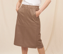 Load image into Gallery viewer, PIESZAK Lanni Leather Knee Skirt