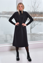 Load image into Gallery viewer, HENRIETTE STEFFENSEN Sleeveless Tunic (3242)