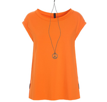 Load image into Gallery viewer, HENRIETTE STEFFENSEN Jersey Tee with necklace (96080)