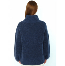 Load image into Gallery viewer, HEST Fam Patch Short Sweater