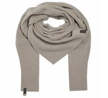 Load image into Gallery viewer, HENRIETTE STEFFENSEN Fleece Triangle Scarf (4051)
