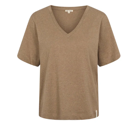 ESME STUDIOS Melan v-neck  T-shirt