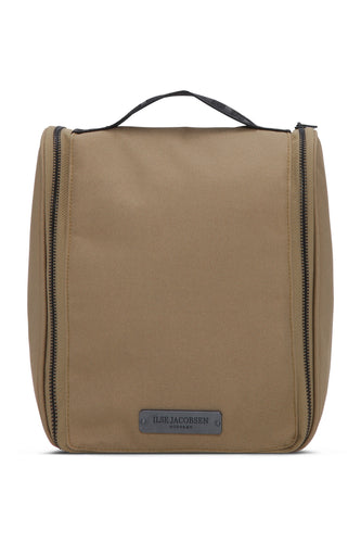 ilse jacobsen hanging toiletry bag with handle and zip