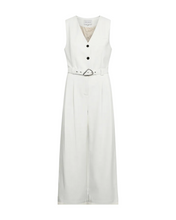 Load image into Gallery viewer, CMTAILOR-JUMPSUIT is a jumpsuit in the iconic, stylish Tailor material with a V-neck, button fastening along the front, wide trouser legs with pleats and an adjustable belt that elegantly marks the waist.

V-neck
Front button fastening
Wide legs with pleats
Adjustable belt