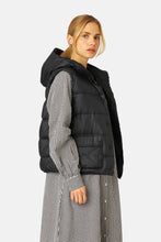 Load image into Gallery viewer, ILSE JACOBSEN Short Down Vest (walk06)