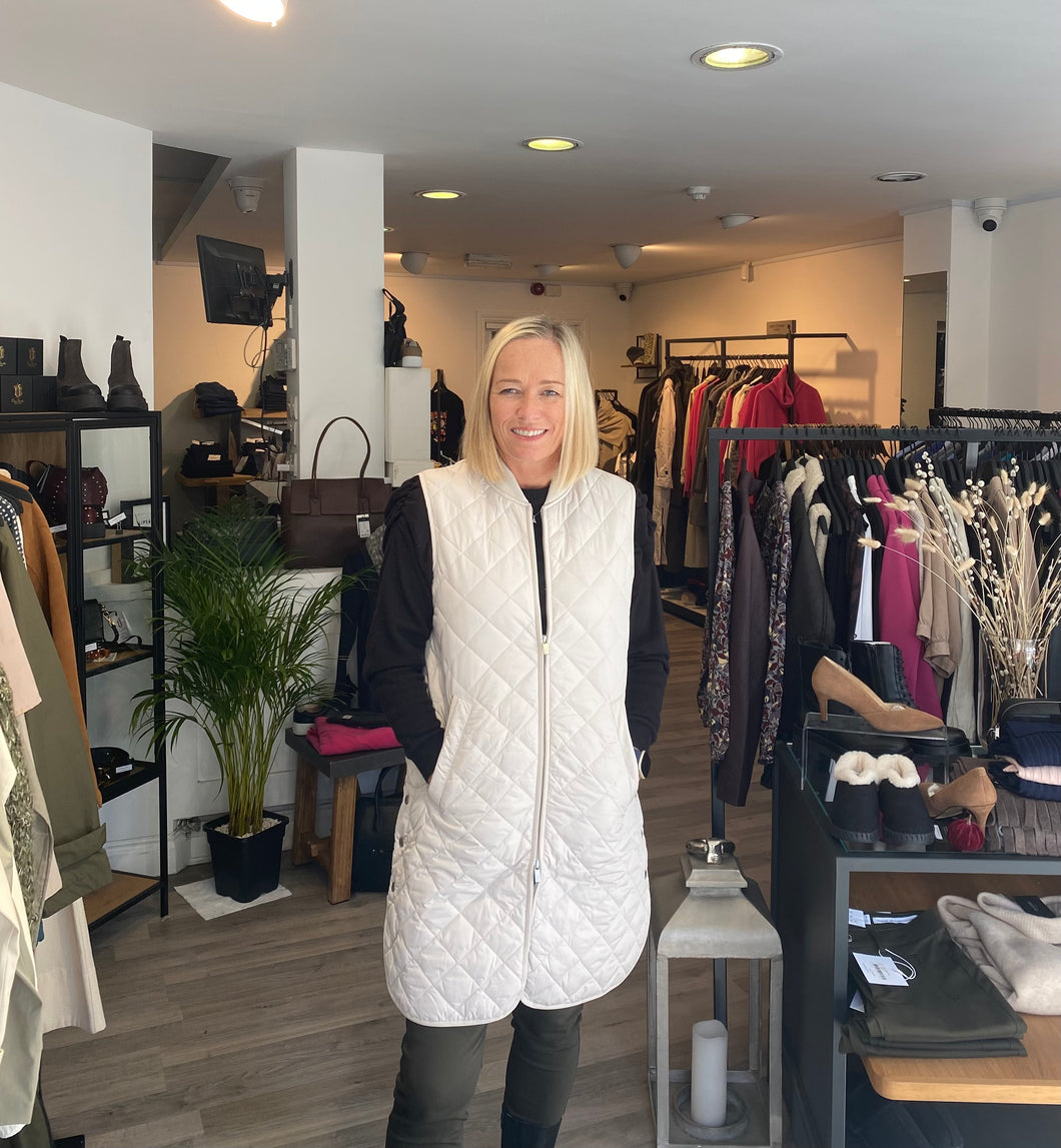ILSE JACOBSEN Sleeveless Gilet (Rezap25)